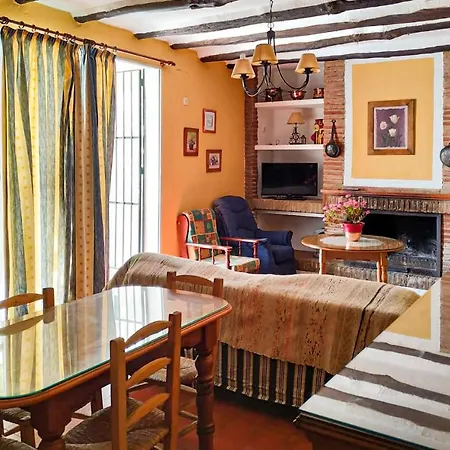 بيت للعطل 6 Bedroom Gorgeous In Campos Nubes-priego Campo-Nubes