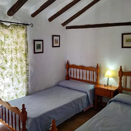 بيت للعطل 6 Bedroom Gorgeous In Campos Nubes-priego